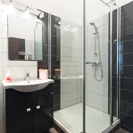 Wiky'S Apartman With 3Bathrooms Budapest Esterno foto