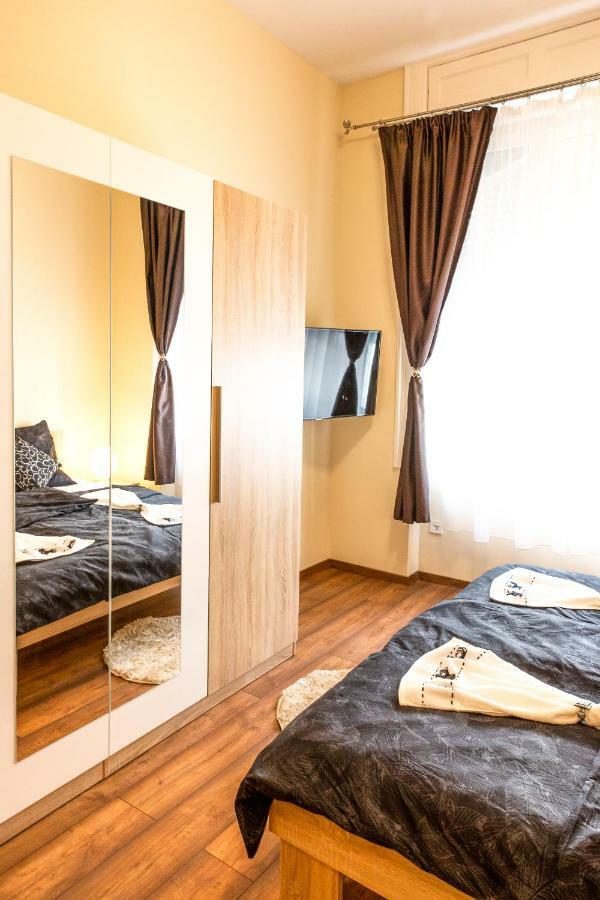 Wiky's With 3bathrooms Appartement